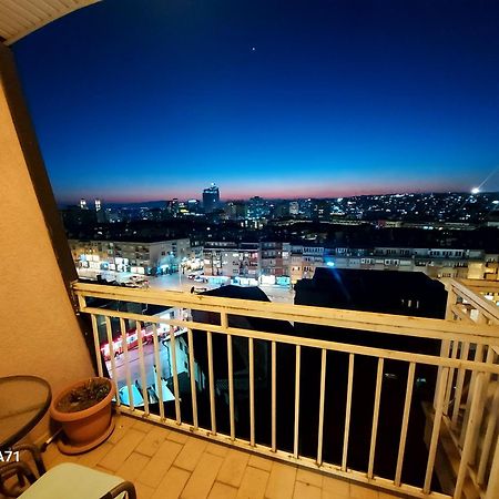 Gorgeous Apartment With City View In The City Center Prishtinë Exterior photo