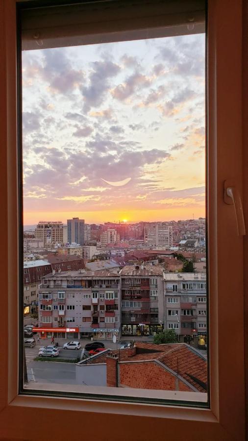 Gorgeous Apartment With City View In The City Center Prishtinë Exterior photo