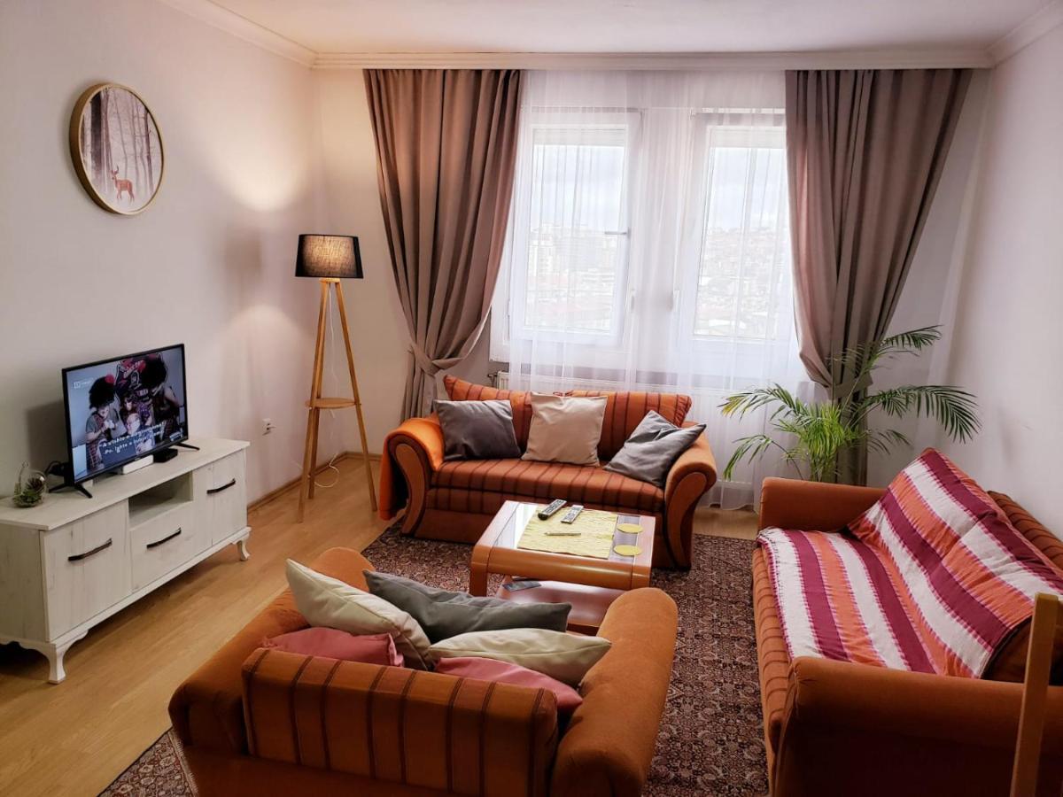 Gorgeous Apartment With City View In The City Center Prishtinë Exterior photo